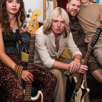 Lee Wright and the Wrong 'Uns