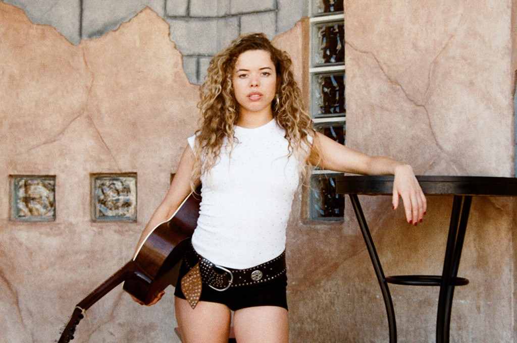 Nilüfer Yanya